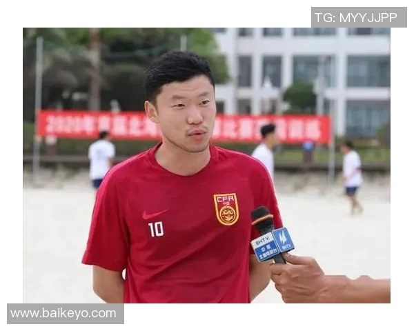 刘易斯足球明星的真实姓名揭秘及其在足球界的成就分析